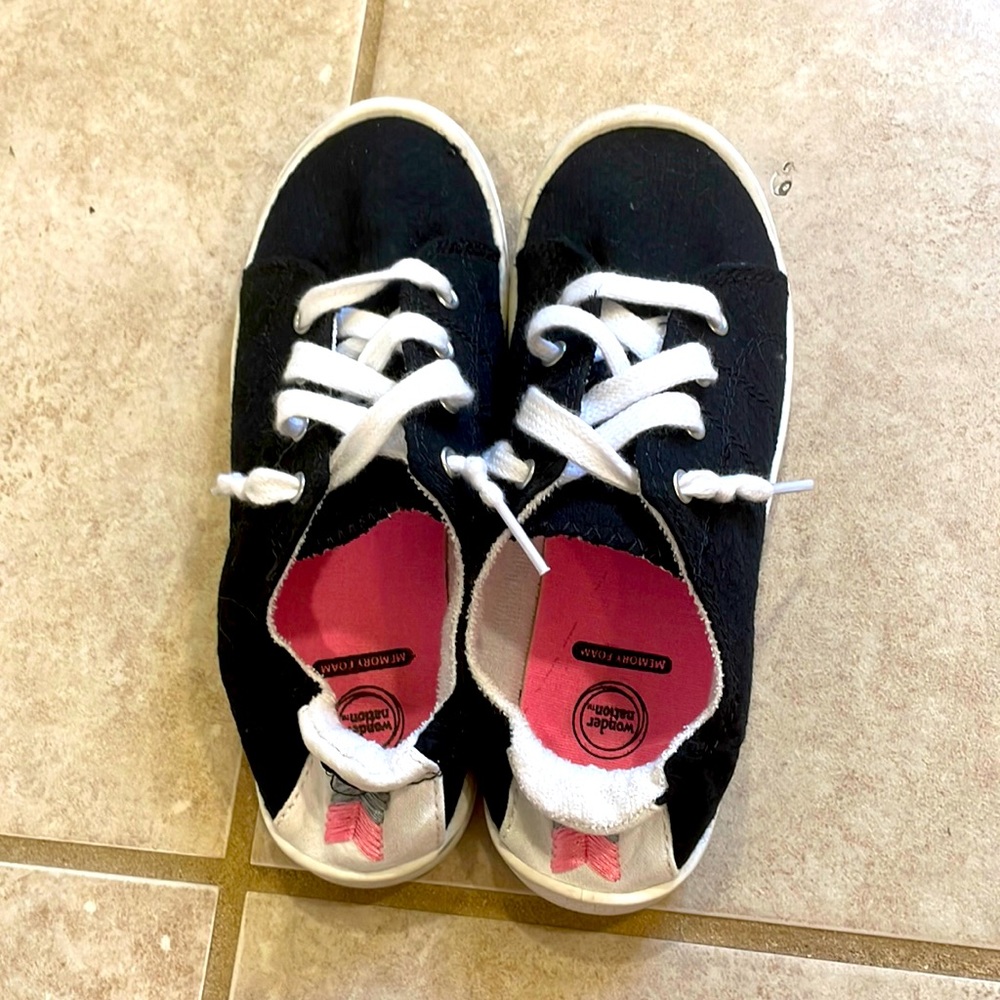 Size 2 girls shoes